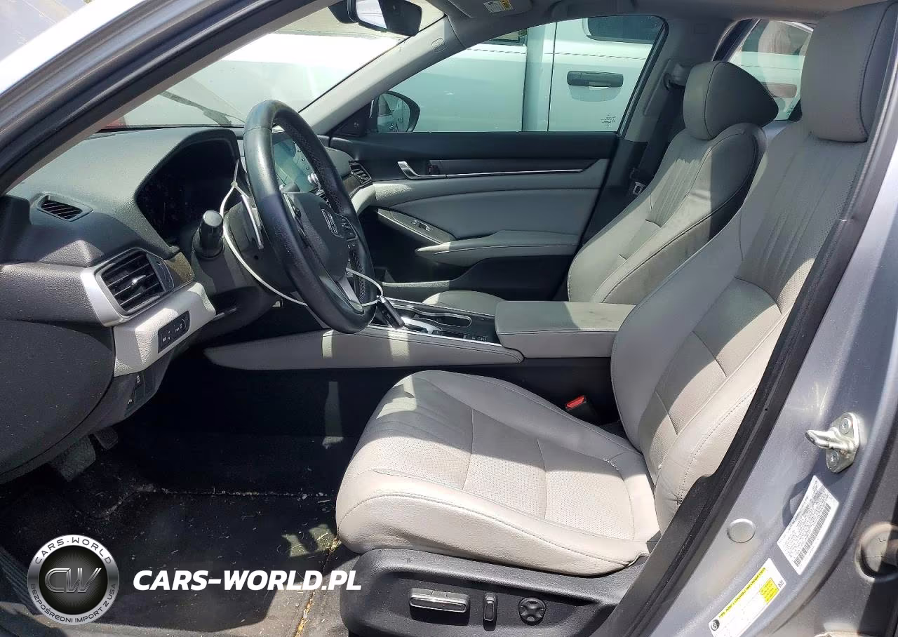 2018 Honda Accord Touring VIN:1HGCV1F91JA086197 - 7