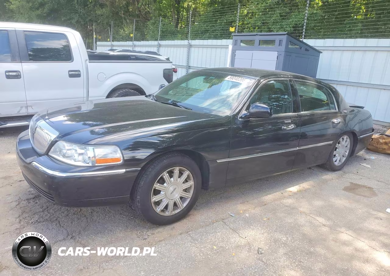 2009 Lincoln Town Car Signature Limited