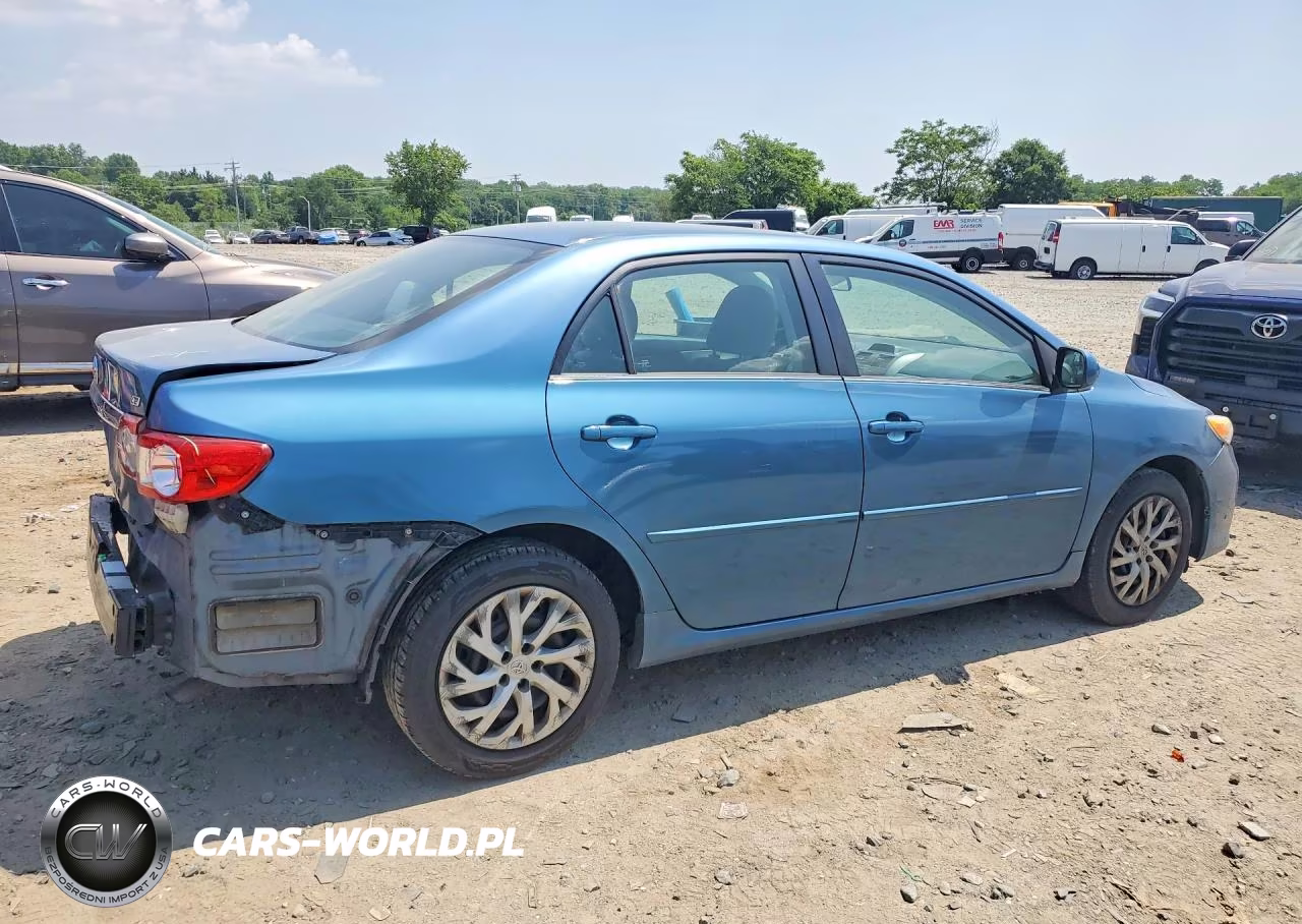 2013 Toyota Corolla Le VIN:5YFBU4EE5DP205317 - 3