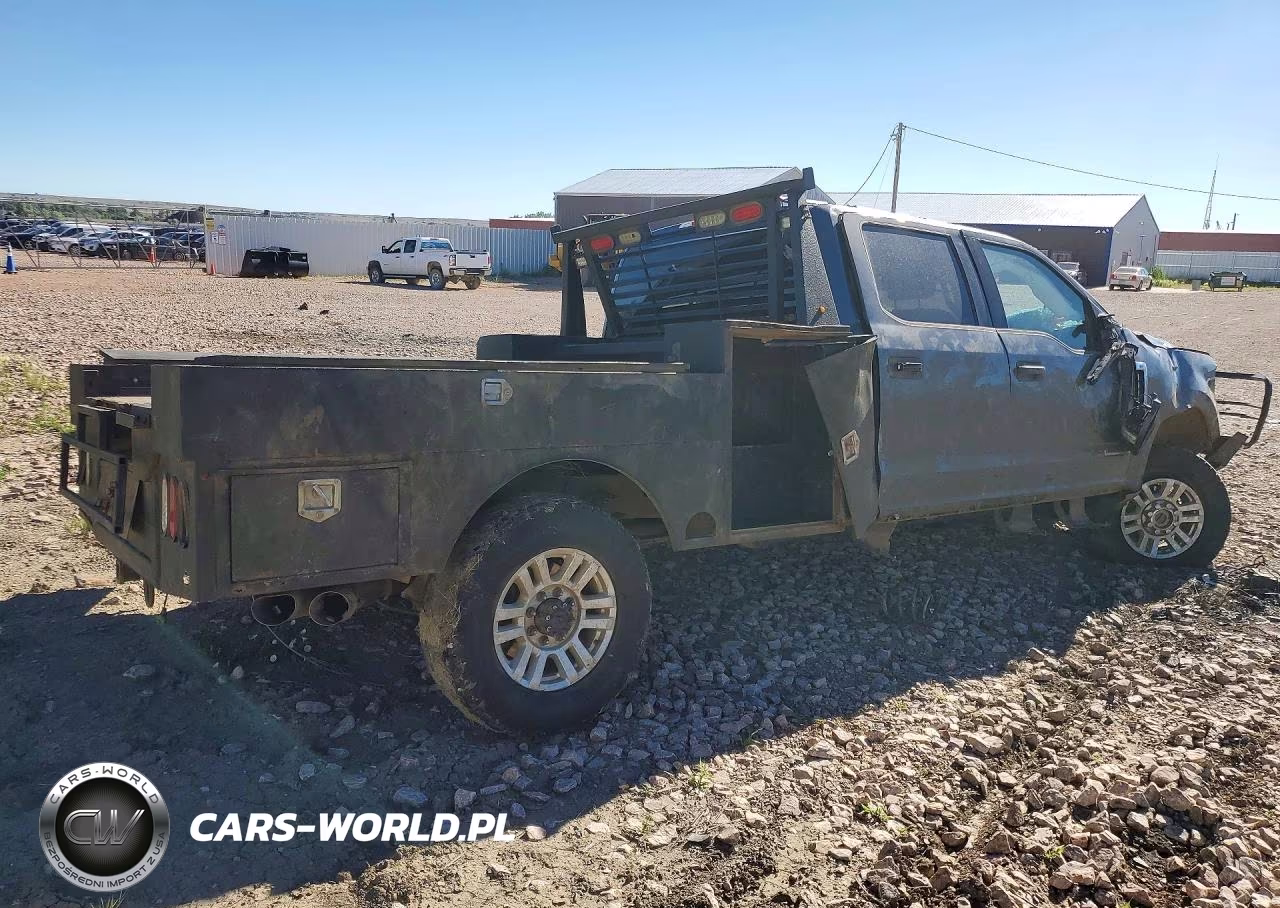 2018 Ford F350 Super Duty VIN:1FT8W3BT3JEC40884 - 3