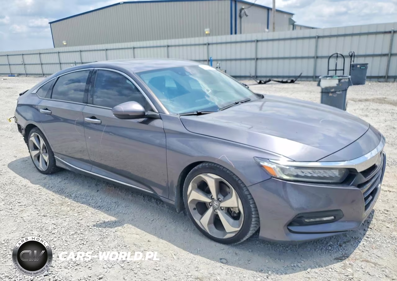 2018 Honda Accord Touring VIN:1HGCV1F9XJA034941 - 4