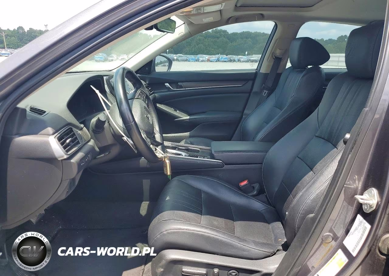 2018 Honda Accord Touring VIN:1HGCV1F9XJA034941 - 7