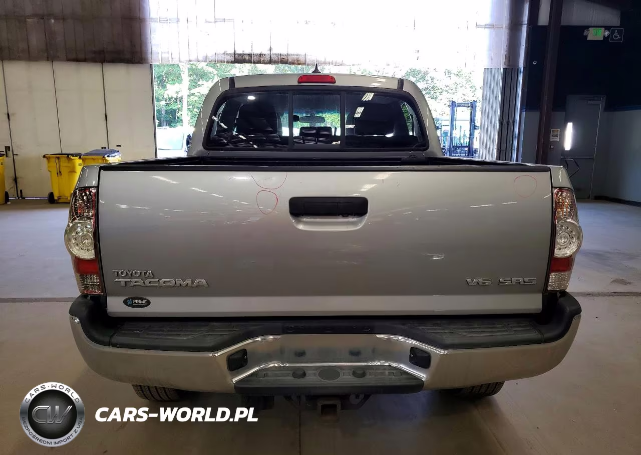 2015 Toyota Tacoma V6 VIN:3TMLU4EN2FM186028 - 6