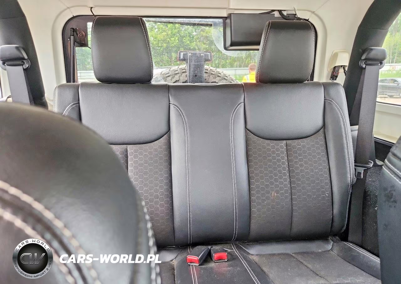 2018 Jeep Wrangler Sport VIN:1C4AJWAG5JL867488 - 10