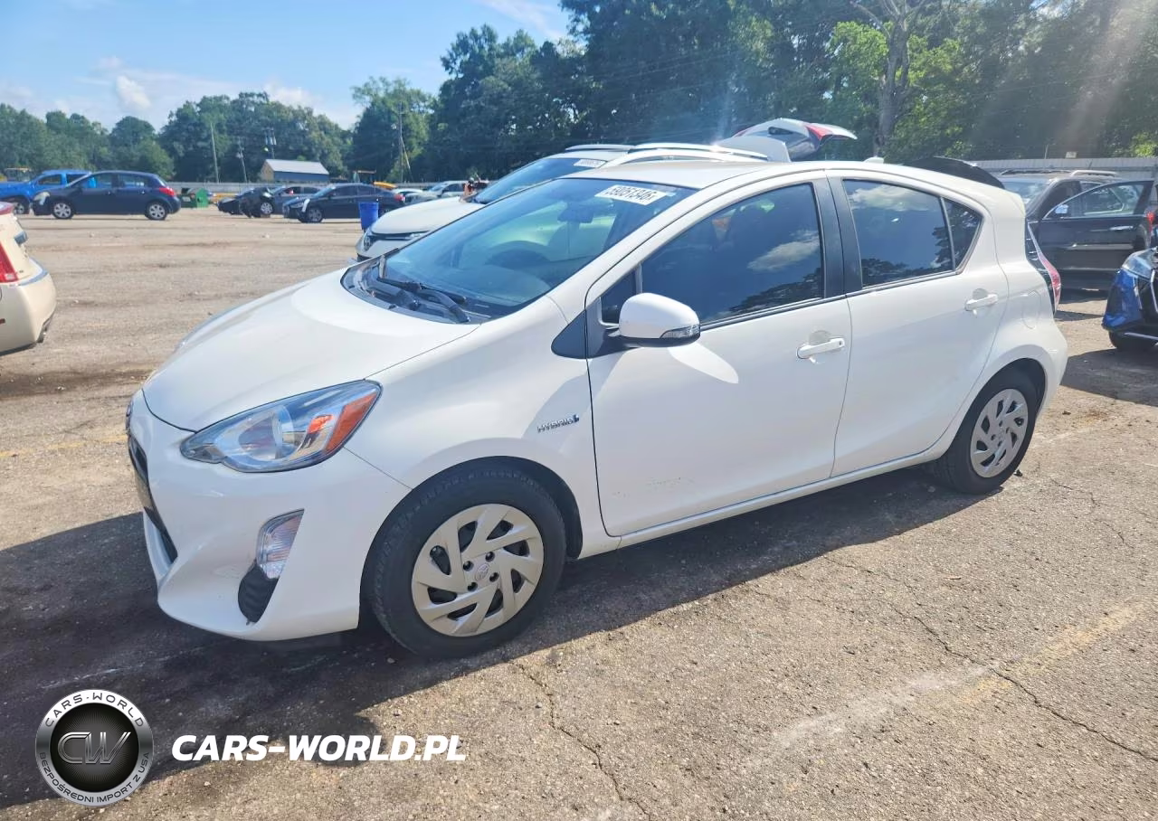 2016 Toyota Prius C Two