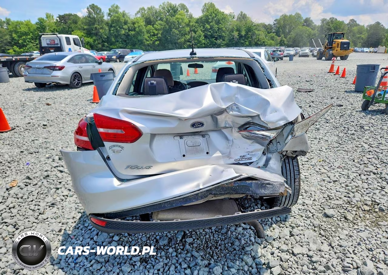 2016 Ford Focus Se VIN:1FADP3F23GL291468 - 6