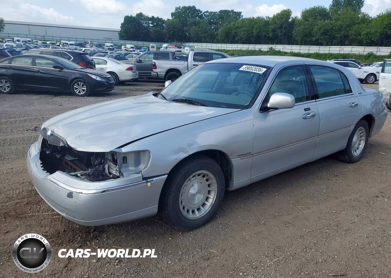 2000 Lincoln Town Car Executive