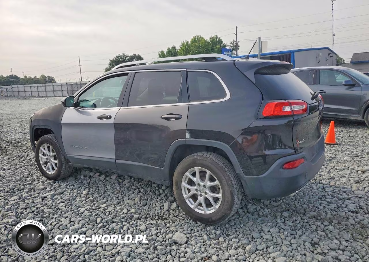 2015 Jeep Cherokee Latitude VIN:1C4PJMCS5FW727950 - 2