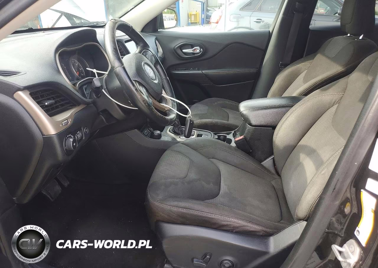 2015 Jeep Cherokee Latitude VIN:1C4PJMCS5FW727950 - 7