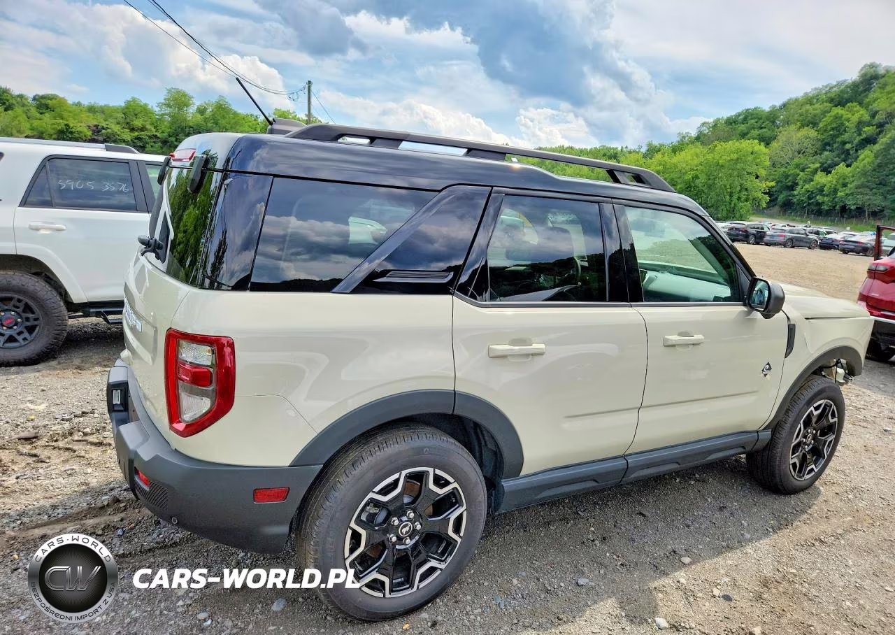 2025 Ford Bronco Sport Outer Banks VIN:3FMCR9CN0SRE81770 - 3