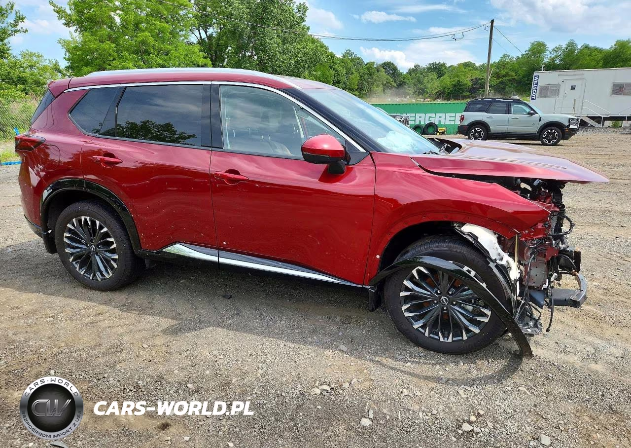 2025 Nissan Rogue Platinum VIN:JN8BT3DDXSW472340 - 4