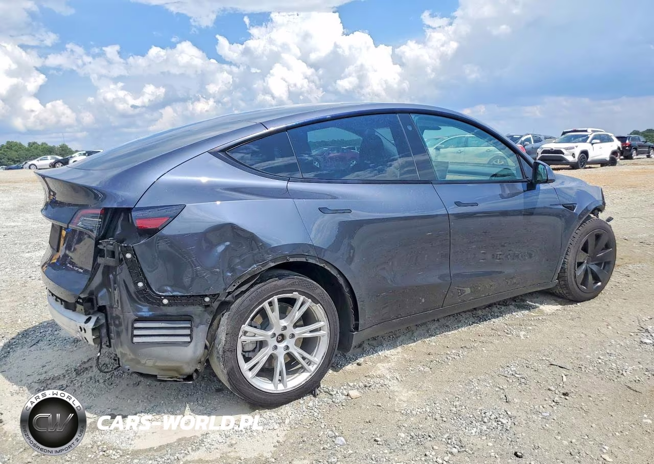 2022 Tesla Model Y VIN:7SAYGAEEXNF422300 - 3