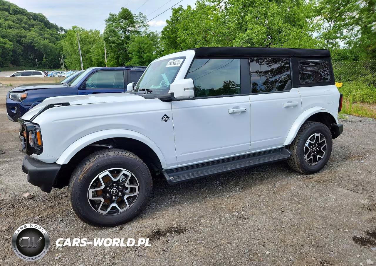 2025 Ford Bronco Outer Banks – zdjęcie 1 z 13