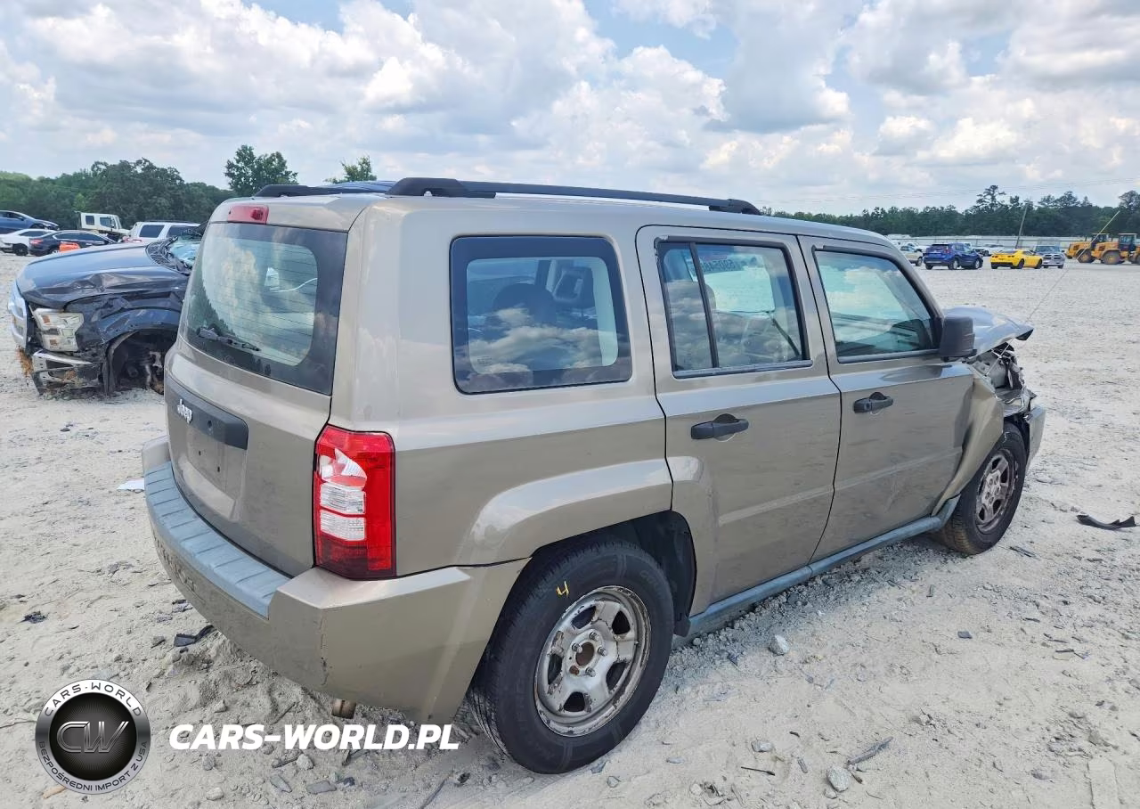 2008 Jeep Patriot Sport VIN:1J8FT28078D553209 - 3