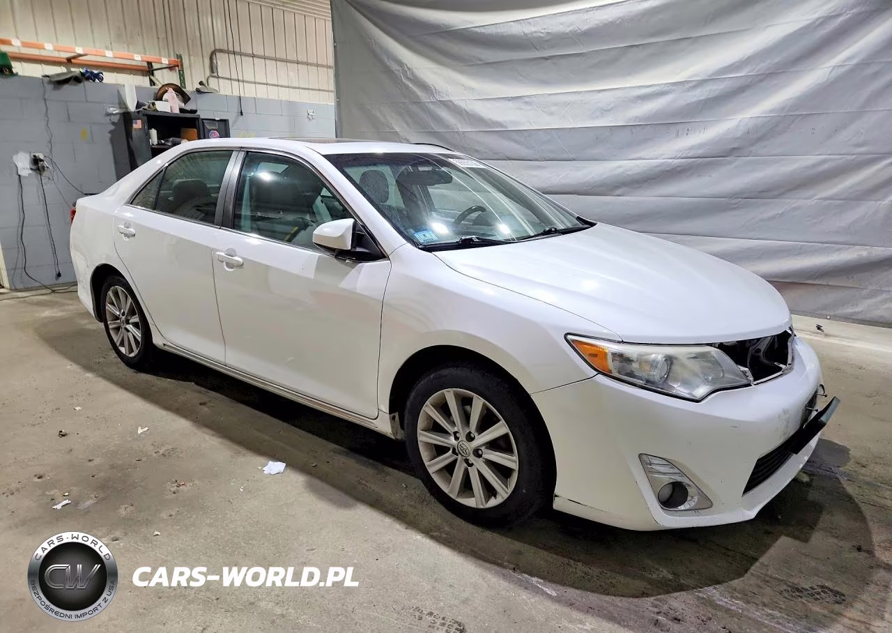 2013 Toyota Camry Xle VIN:4T1BF1FK8DU238193 - 4