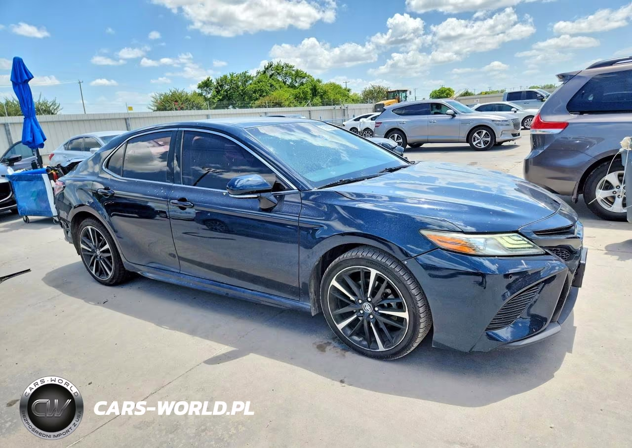 2018 Toyota Camry Xse VIN:4T1B61HK3JU625100 - 4
