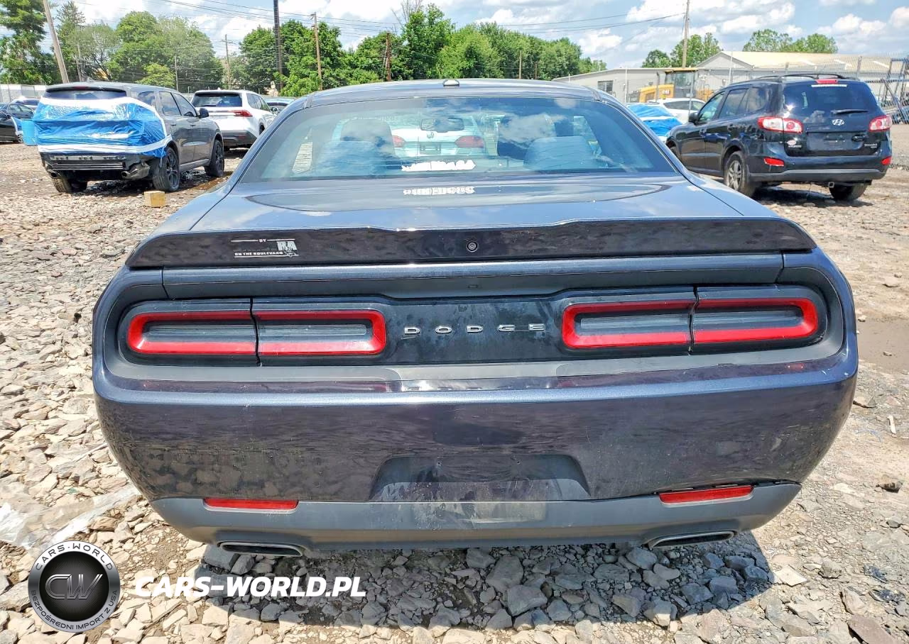 2018 Dodge Challenger Sxt VIN:2C3CDZAG4JH237626 - 6