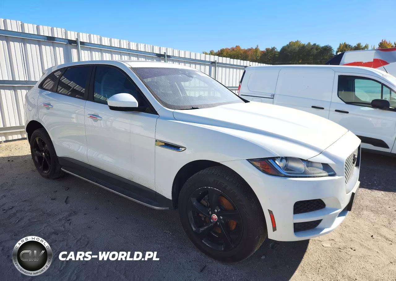 2018 Jaguar F-Pace Premium VIN:SADCJ2FX5JA320179 - 4