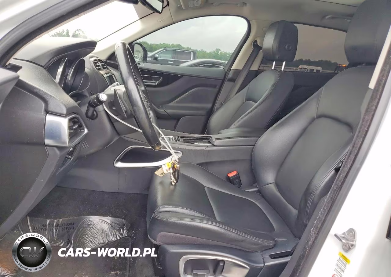 2018 Jaguar F-Pace Premium VIN:SADCJ2FX5JA320179 - 7