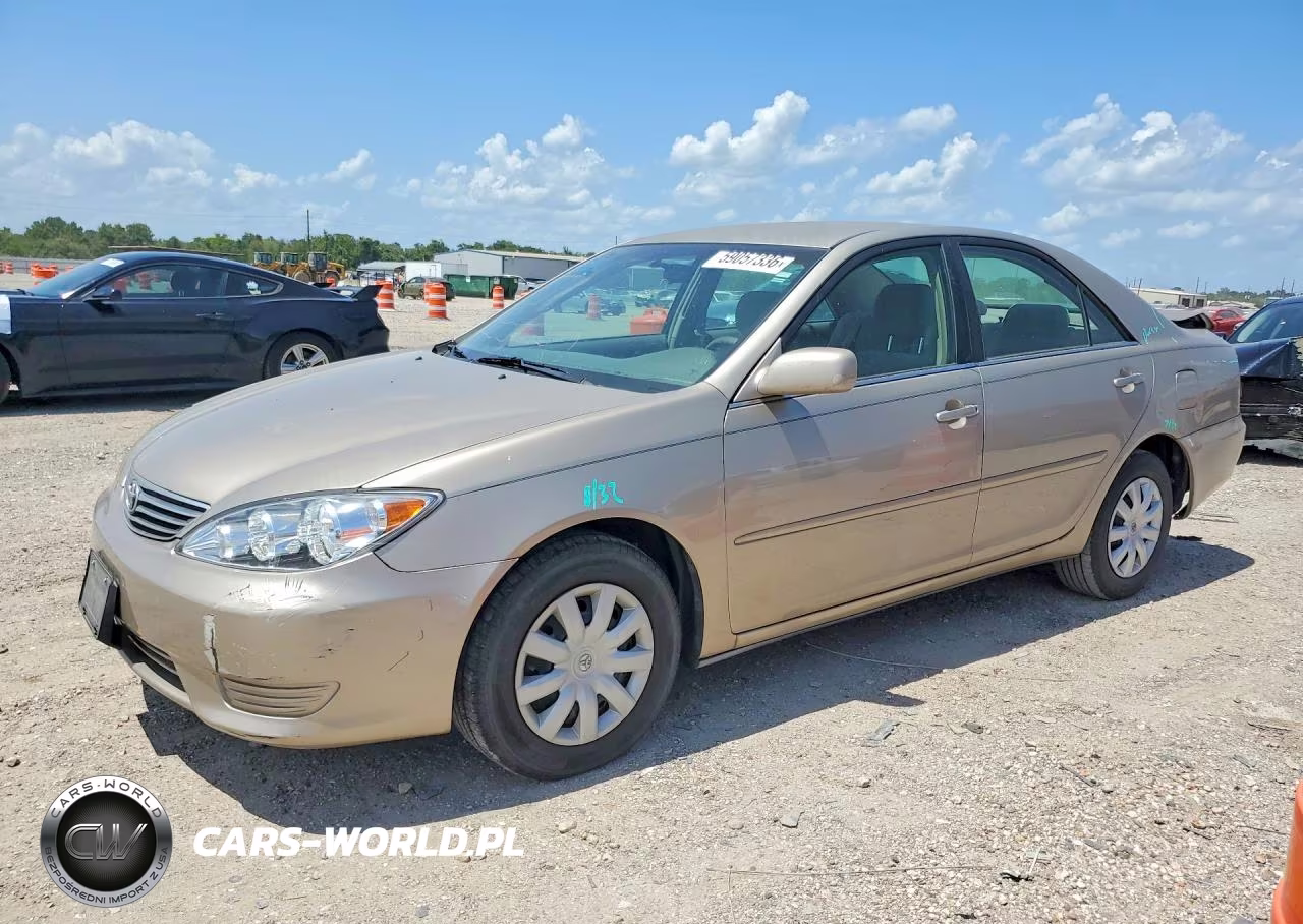 2005 Toyota Camry Le – zdjęcie 1 z 12