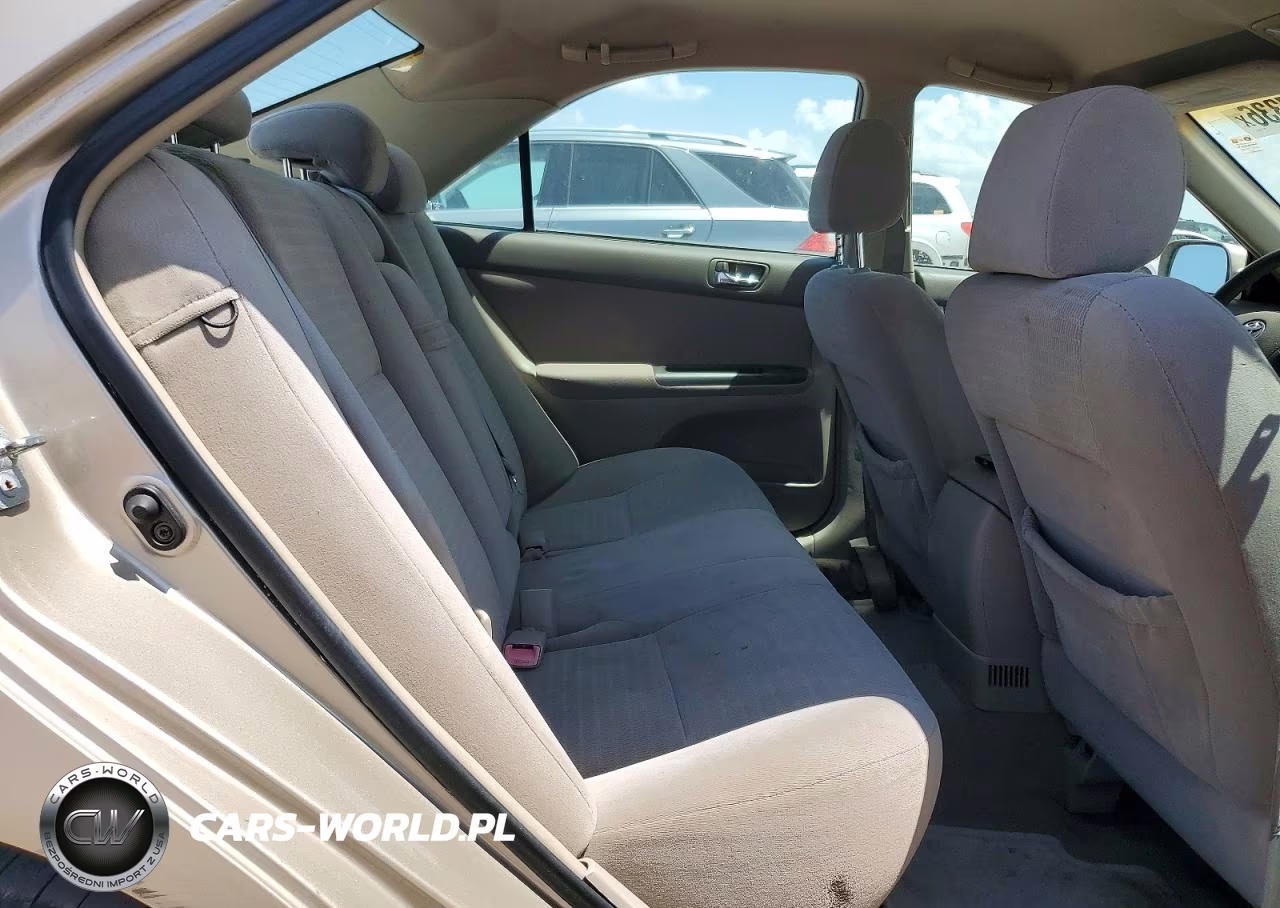 2005 Toyota Camry Le VIN:4T1BE32K15U959526 - 10