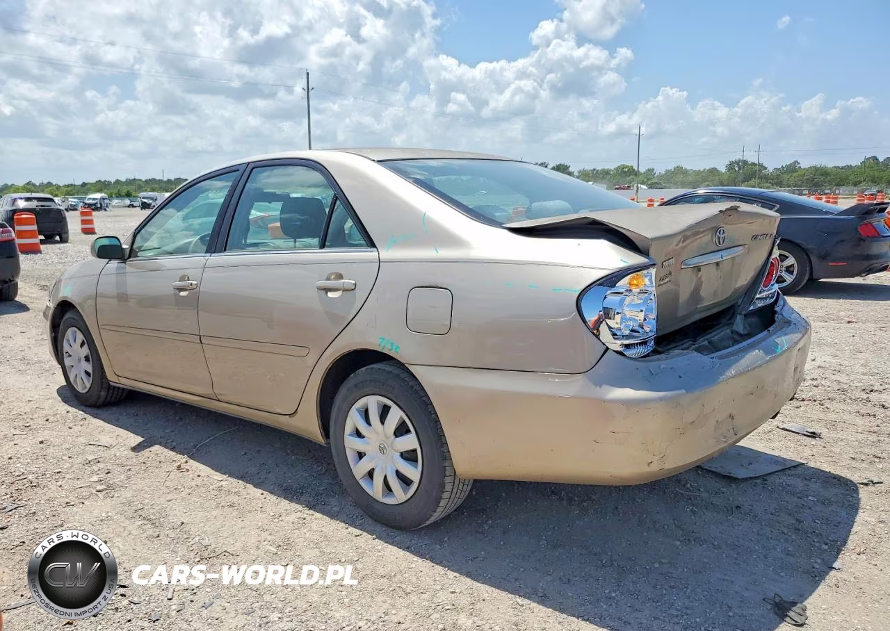 2005 Toyota Camry Le VIN:4T1BE32K15U959526 - 2