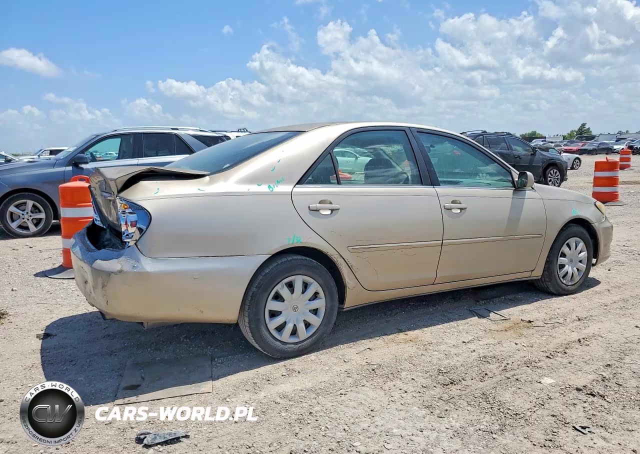 2005 Toyota Camry Le VIN:4T1BE32K15U959526 - 3
