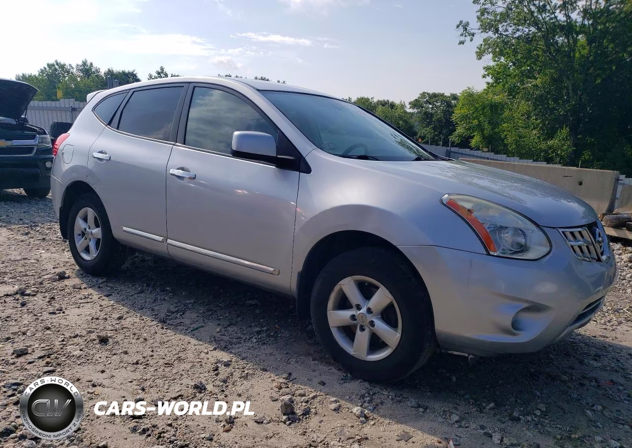 2013 Nissan Rogue S VIN:JN8AS5MV9DW630303 - 4