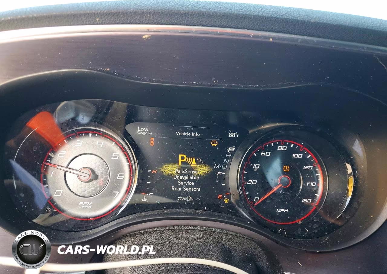 2018 Dodge Charger VIN:2C3CDXCT0JH316273 - 9