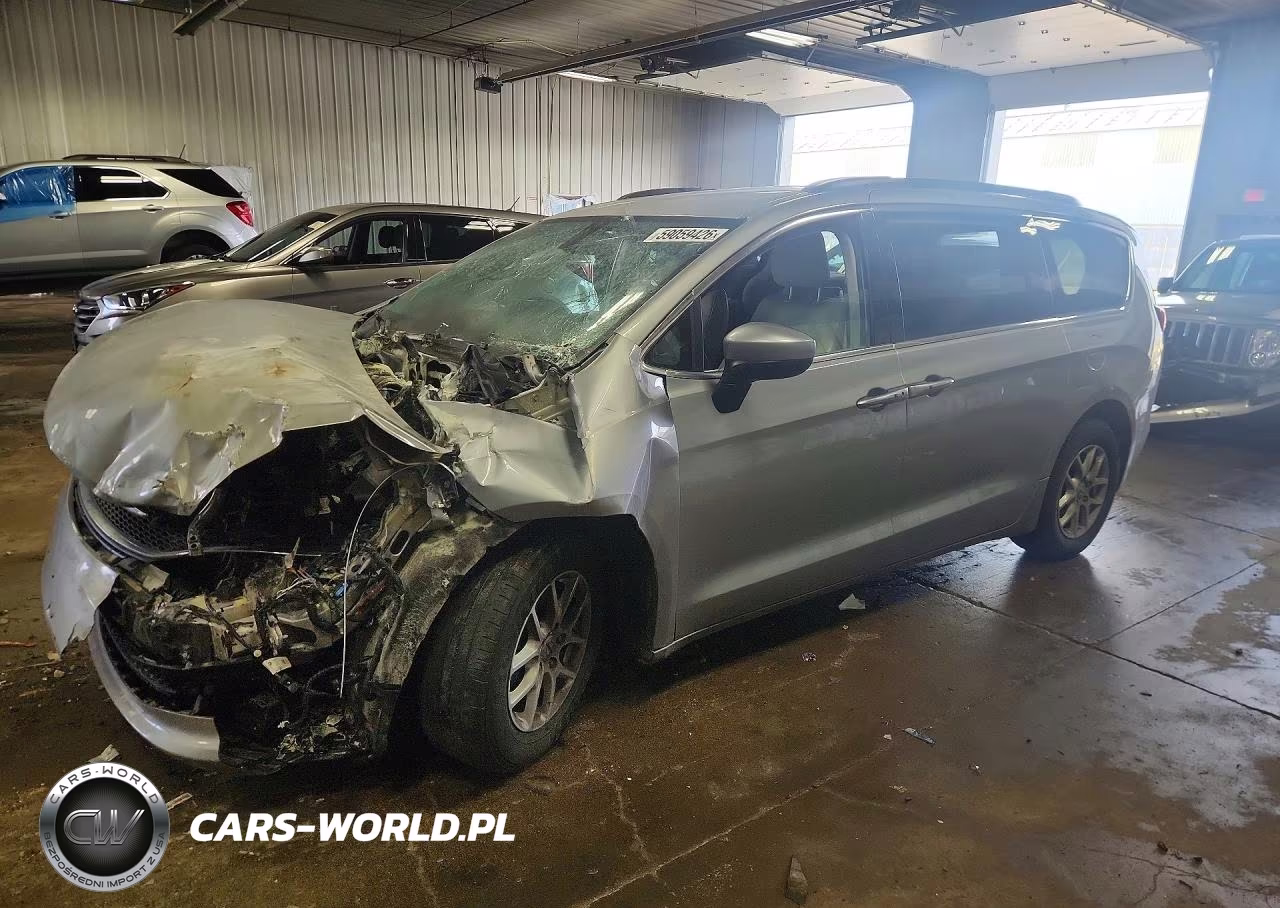 2021 Chrysler Voyager Lxi – zdjęcie 1 z 14