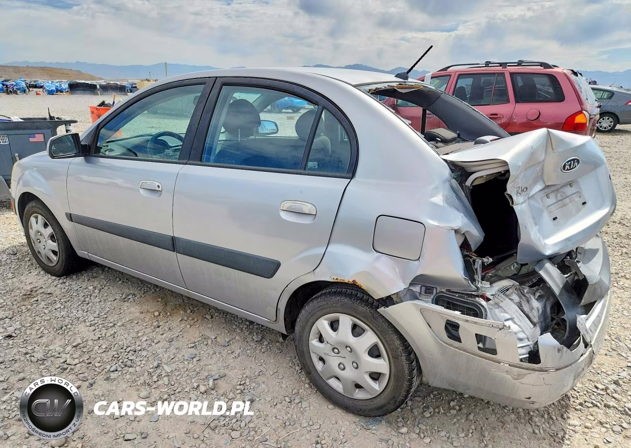 2008 Kia Rio Base VIN:KNADE123186297320 - 2