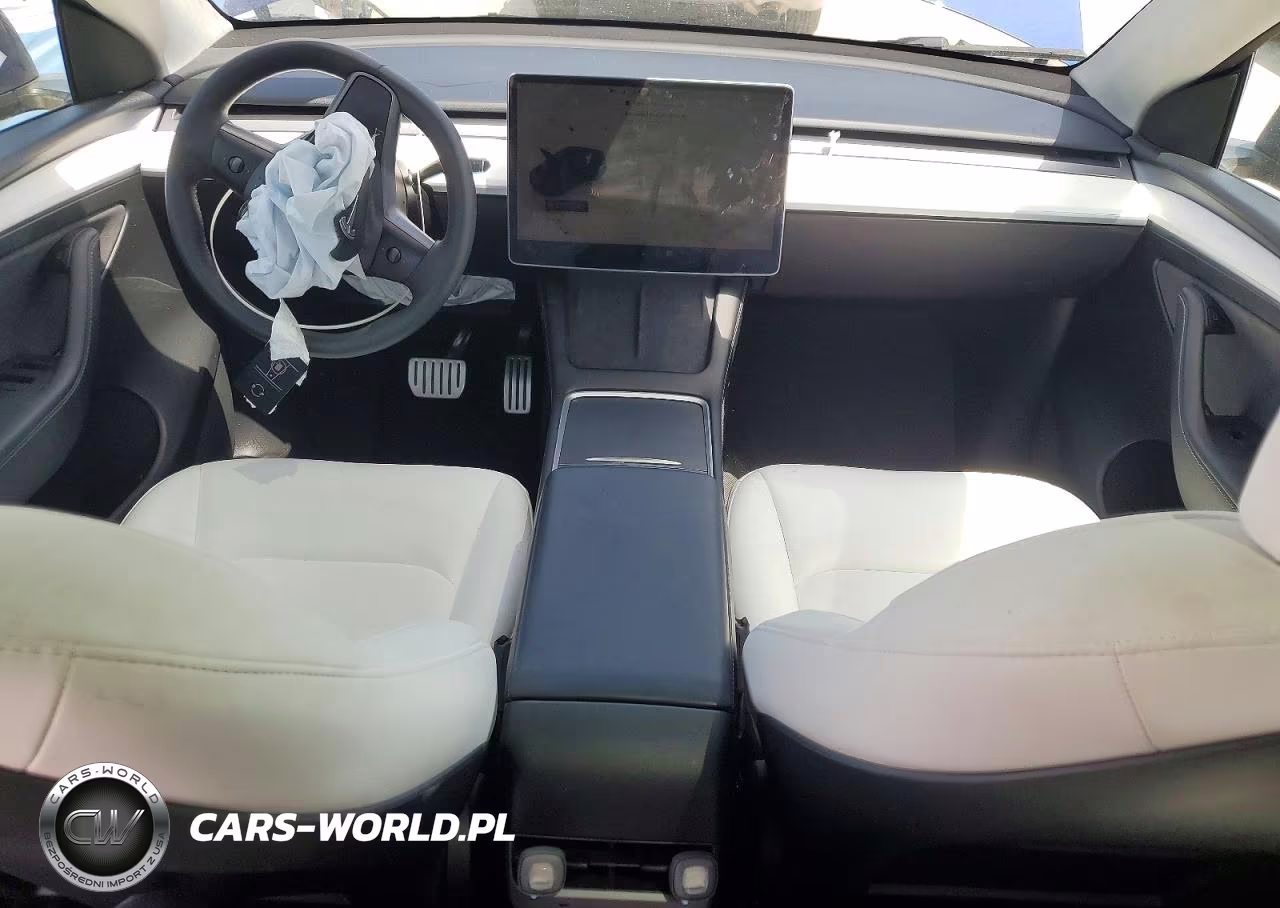 2023 Tesla Model Y VIN:7SAYGDEF2PF749870 - 8