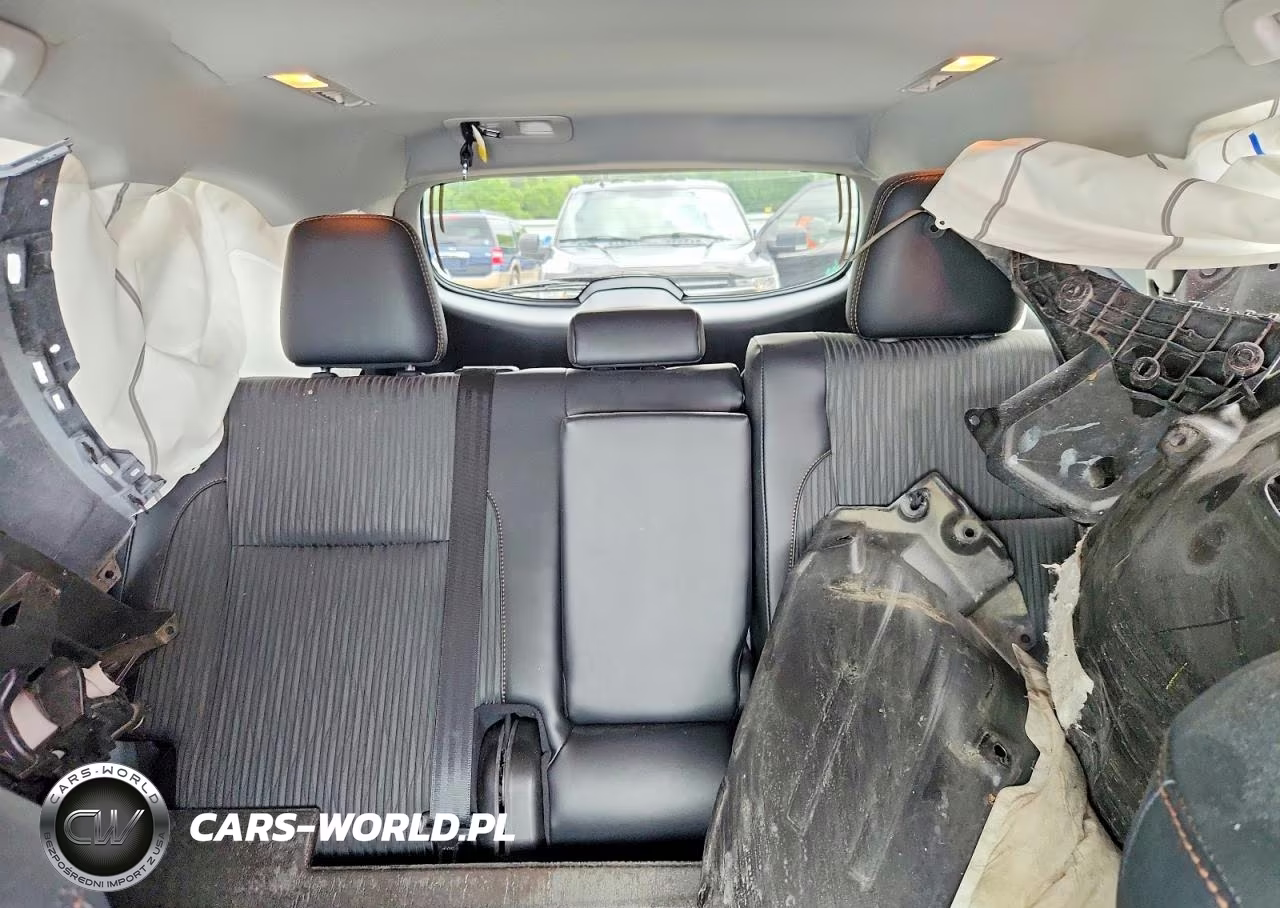 2019 Toyota Highlander Le Plus VIN:5TDBZRFH3KS729898 - 10