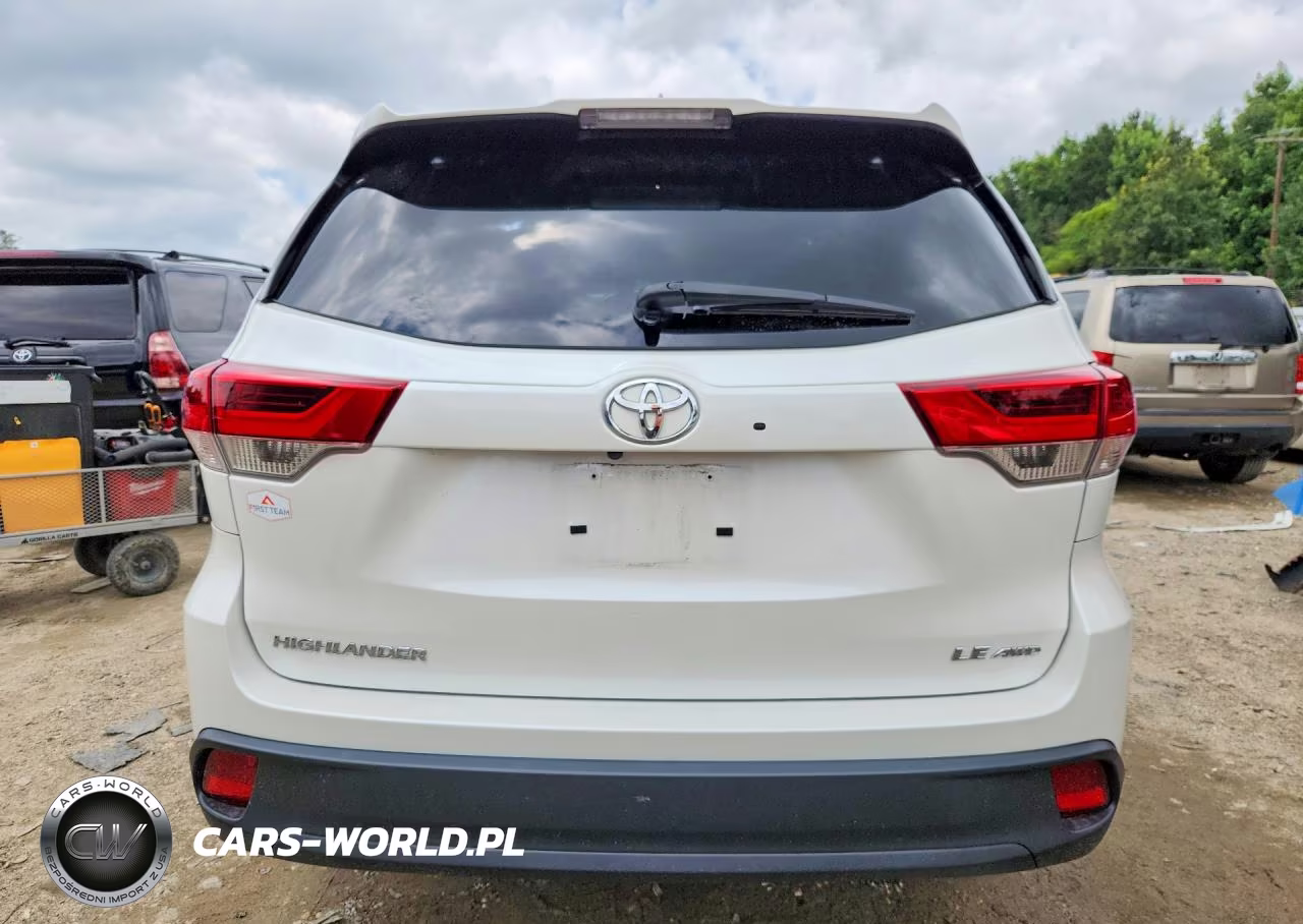 2019 Toyota Highlander Le Plus VIN:5TDBZRFH3KS729898 - 6