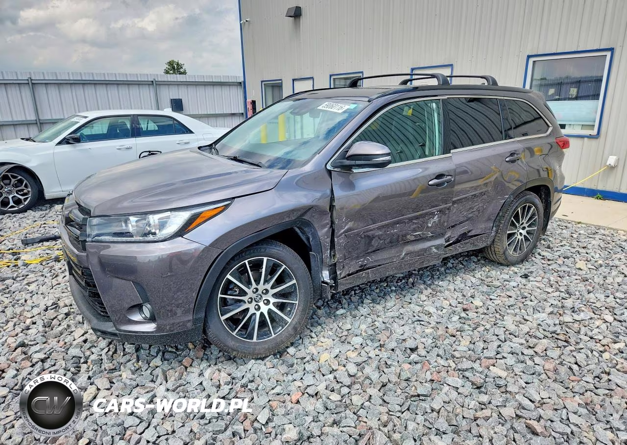 2018 Toyota Highlander Se