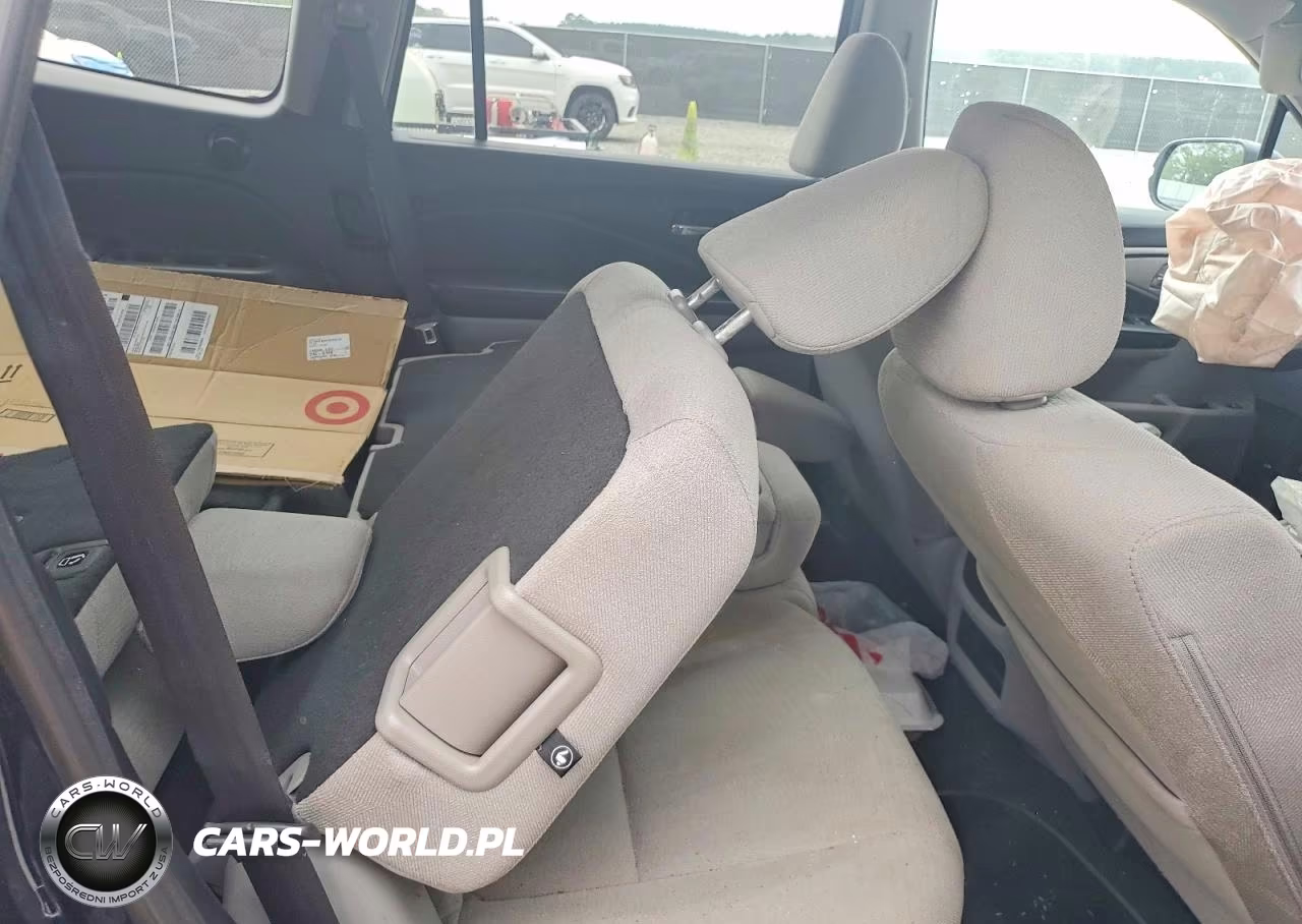 2018 Honda Pilot Lx VIN:5FNYF5H10JB014429 - 11