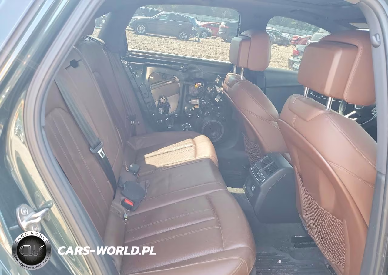 2017 Audi A4 Prestige VIN:WAUFNBF43HN063011 - 10