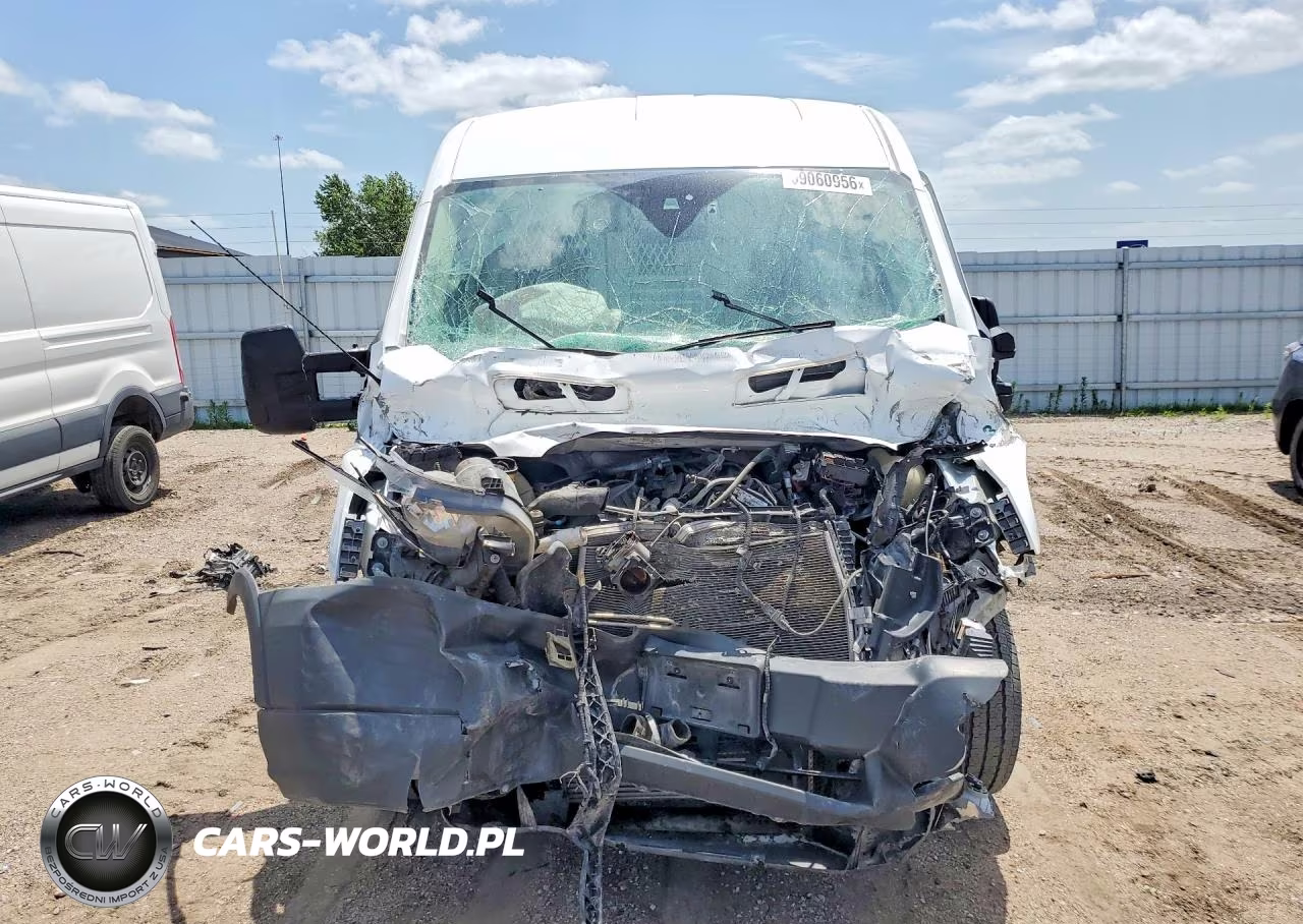 2018 Ford Transit T-250 VIN:1FTYR2CG6JKB41013 - 5