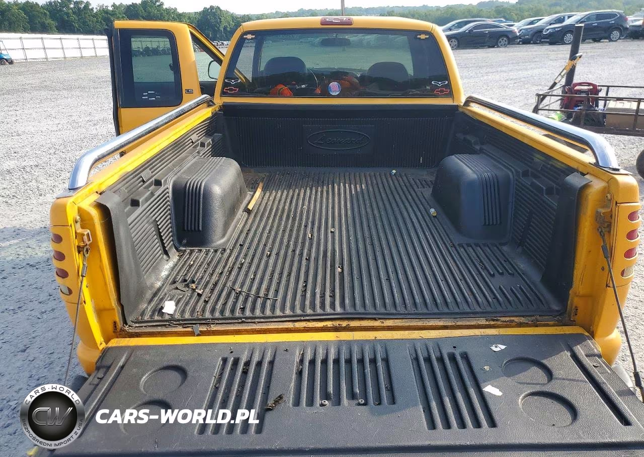 2002 Chevrolet S Truck S10 VIN:1GCCS19W828245718 - 10