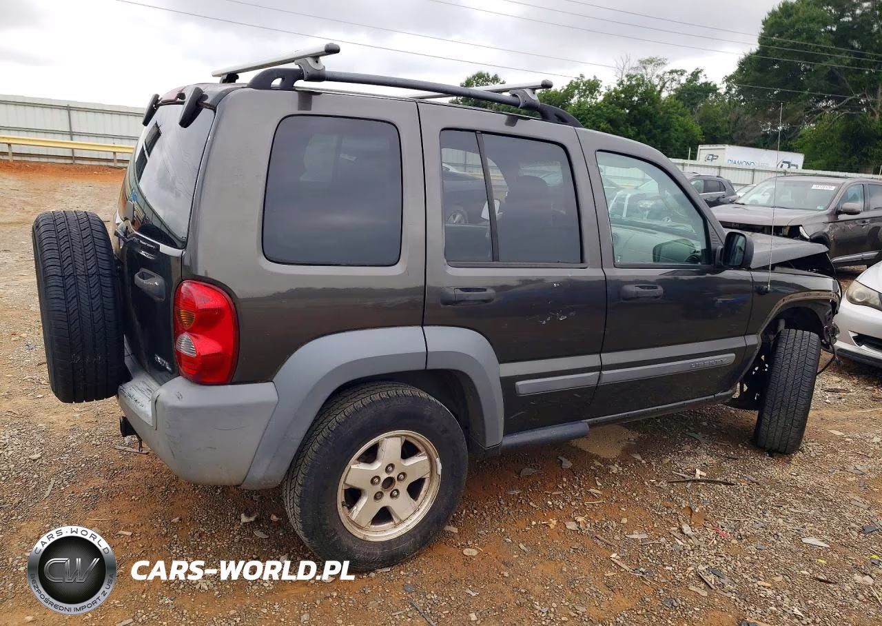 2005 Jeep Liberty Sport VIN:1J4GL48K45W573033 - 3