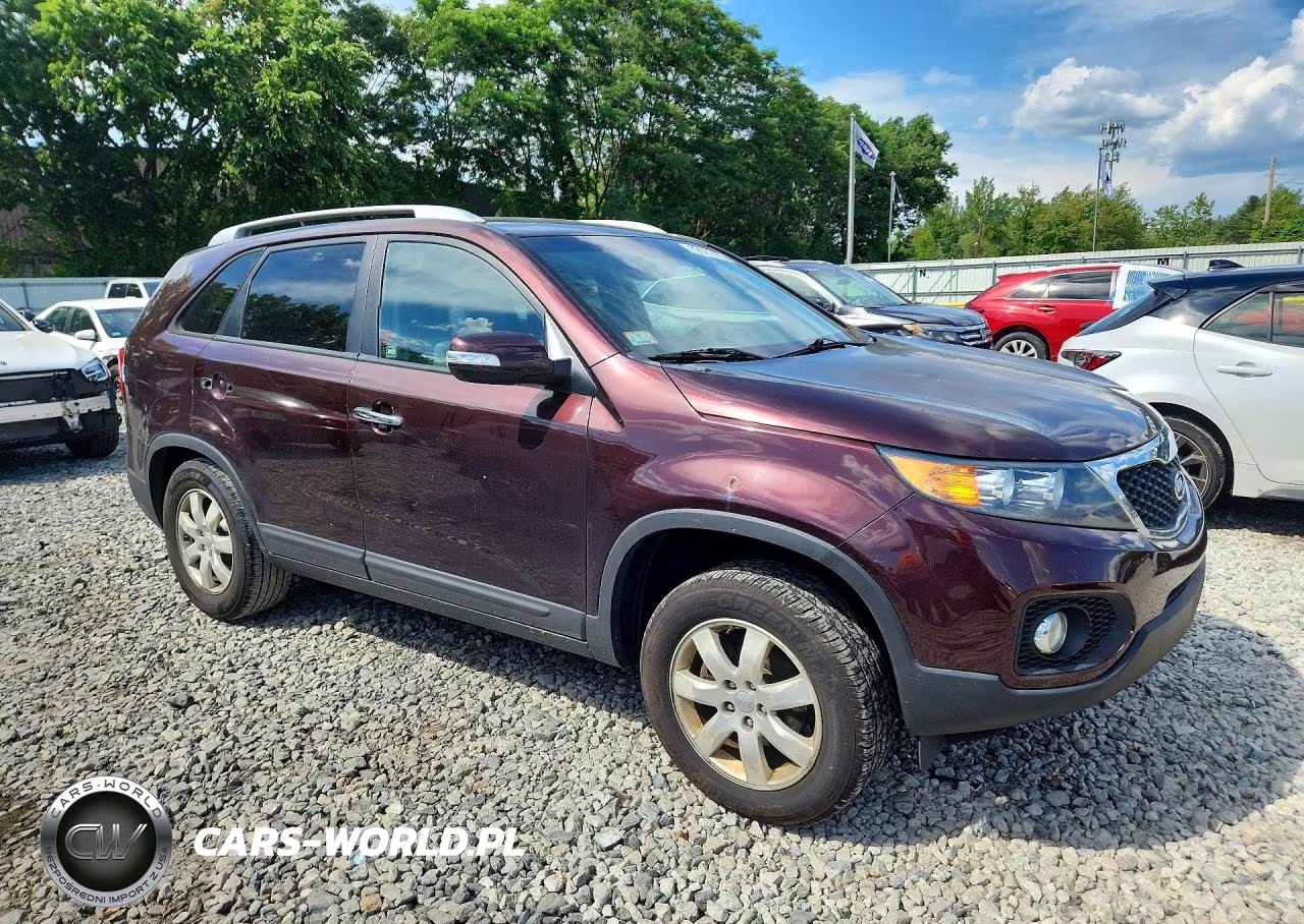 2012 Kia Sorento Lx VIN:5XYKT3A67CG260060 - 4