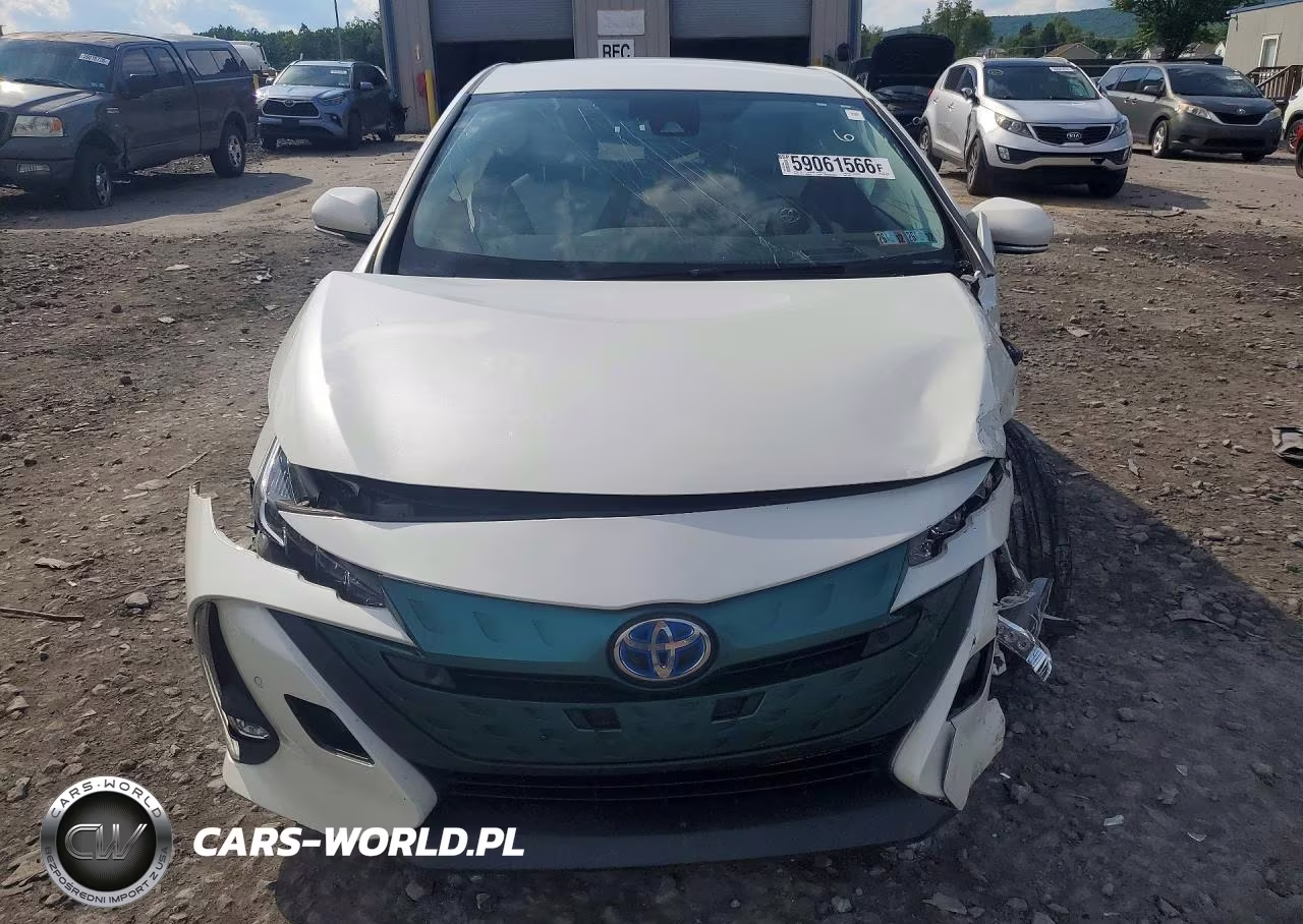 2017 Toyota Prius Prime Advanced VIN:JTDKARFP3H3005511 - 5