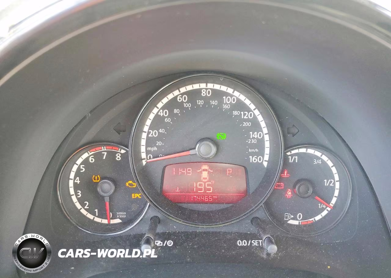 2014 Volkswagen Beetle VIN:3VWFP7AT0EM606701 - 9