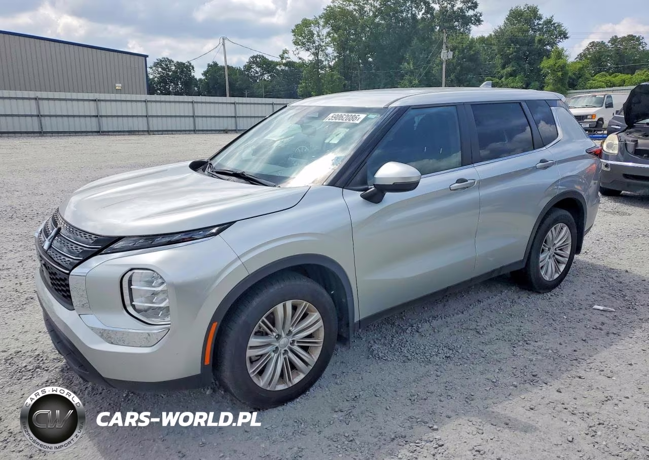 2024 Mitsubishi Outlander Es – zdjęcie 1 z 13
