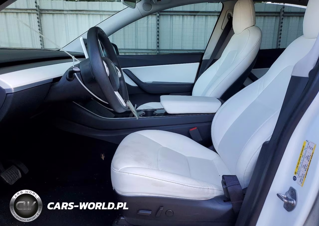2020 Tesla Model Y VIN:5YJYGDEE2LF046140 - 7