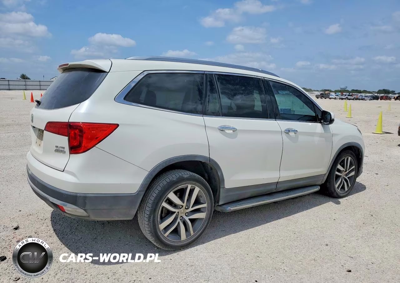 2017 Honda Pilot Elite VIN:5FNYF6H00HB074704 - 3
