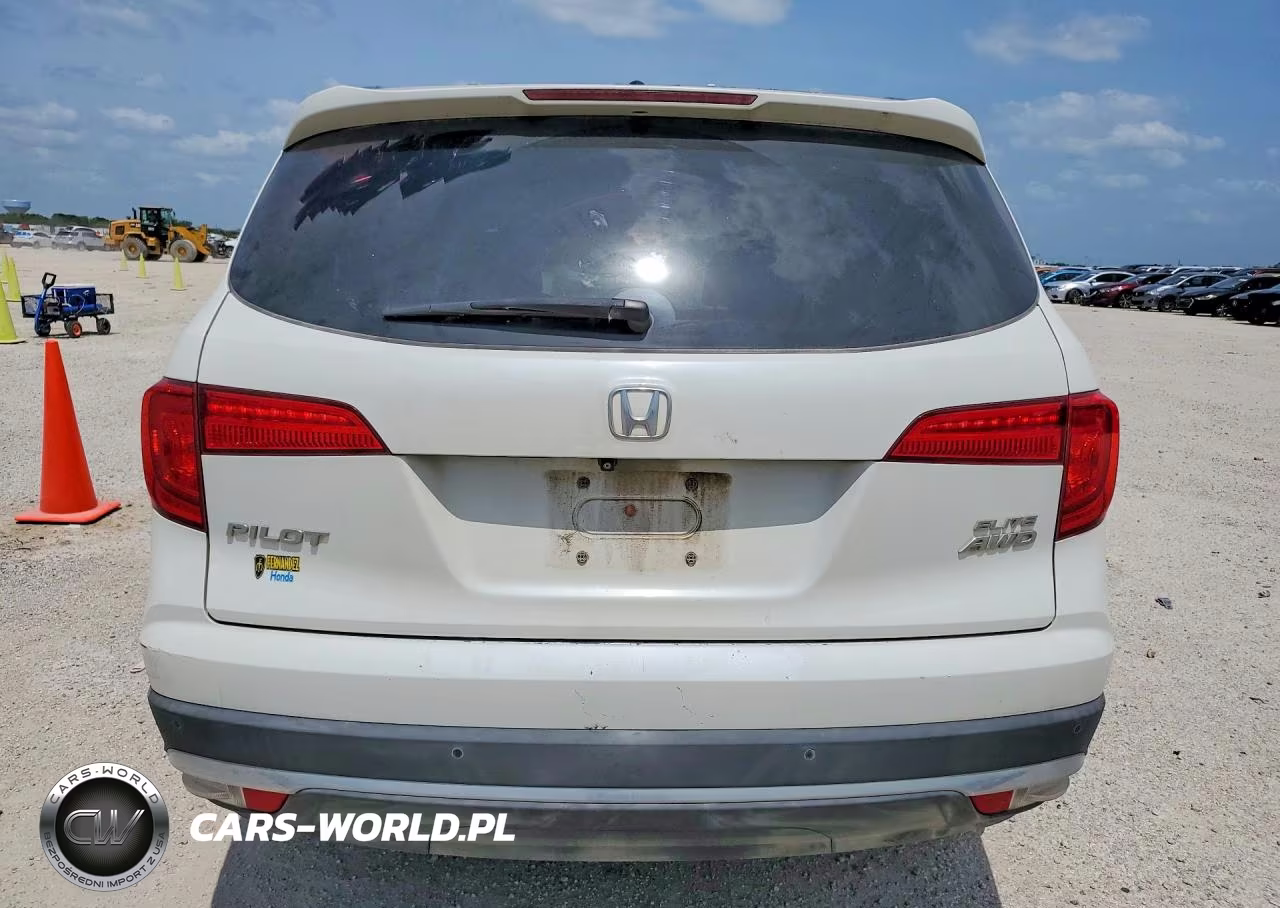 2017 Honda Pilot Elite VIN:5FNYF6H00HB074704 - 6