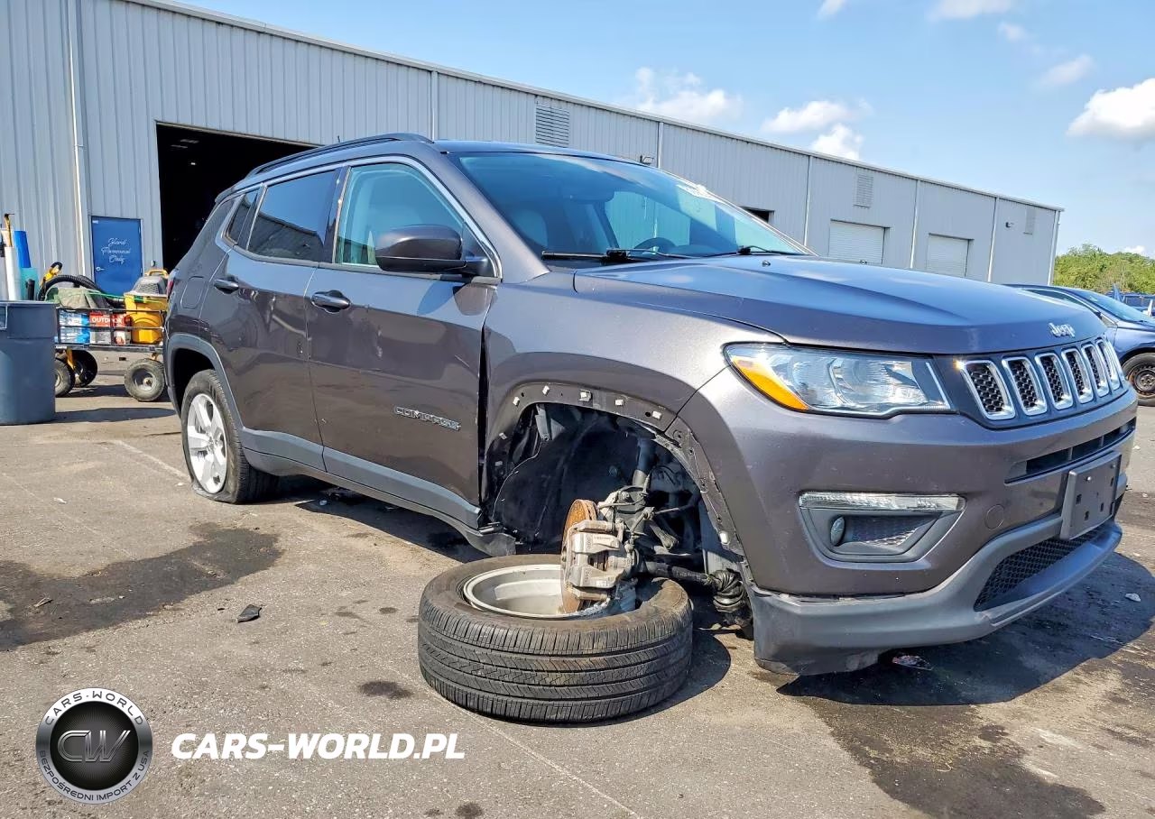 2020 Jeep Compass Latitude VIN:3C4NJDBB5LT238281 - 4