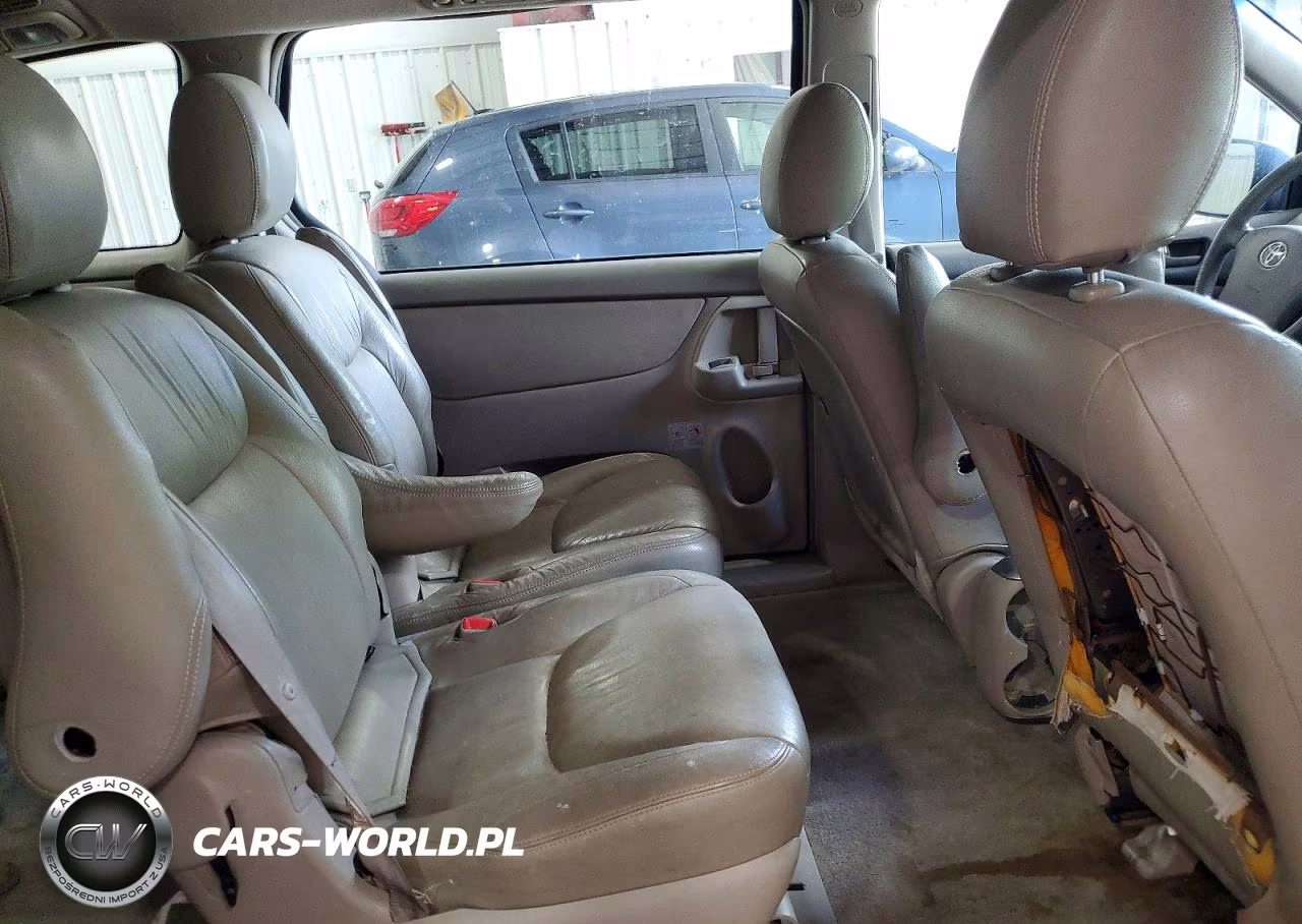 2010 Toyota Sienna Ce 7-Passenger VIN:5TDKK4CCXAS342361 - 11