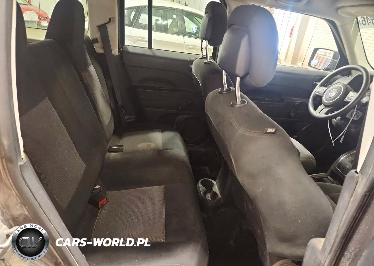 2016 Jeep Patriot Sport VIN:1C4NJPBB7GD502825 - 10